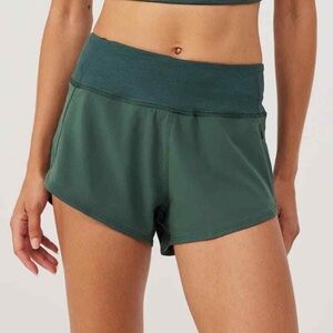 Outdoor Voices Green Athletic Shorts High-Rise Moisture-Wicking